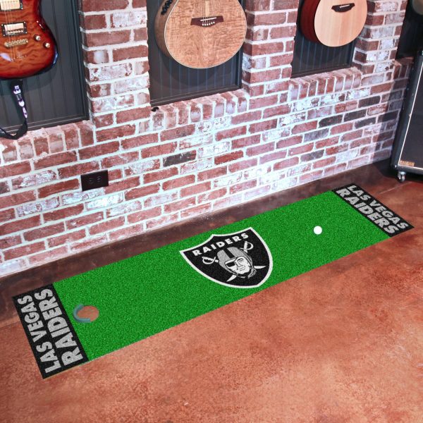 Las Vegas Raiders Putting Green Mat 18 x72  Hot on Sale